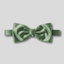 Load image into Gallery viewer, Folkespeare Leaf Satin Classic Bow Tie
